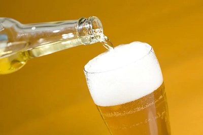 小麥啤酒是年年的精釀啤酒銷售！