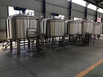 金秋十月5000升啤酒廠設備安裝