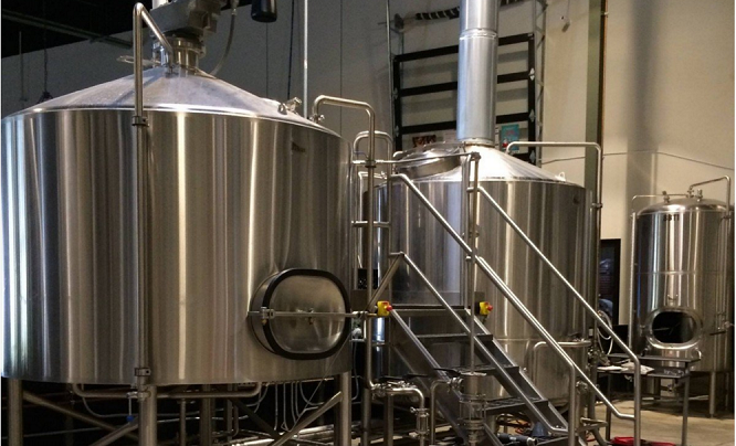 青海3000升精釀啤酒廠設備發(fā)貨